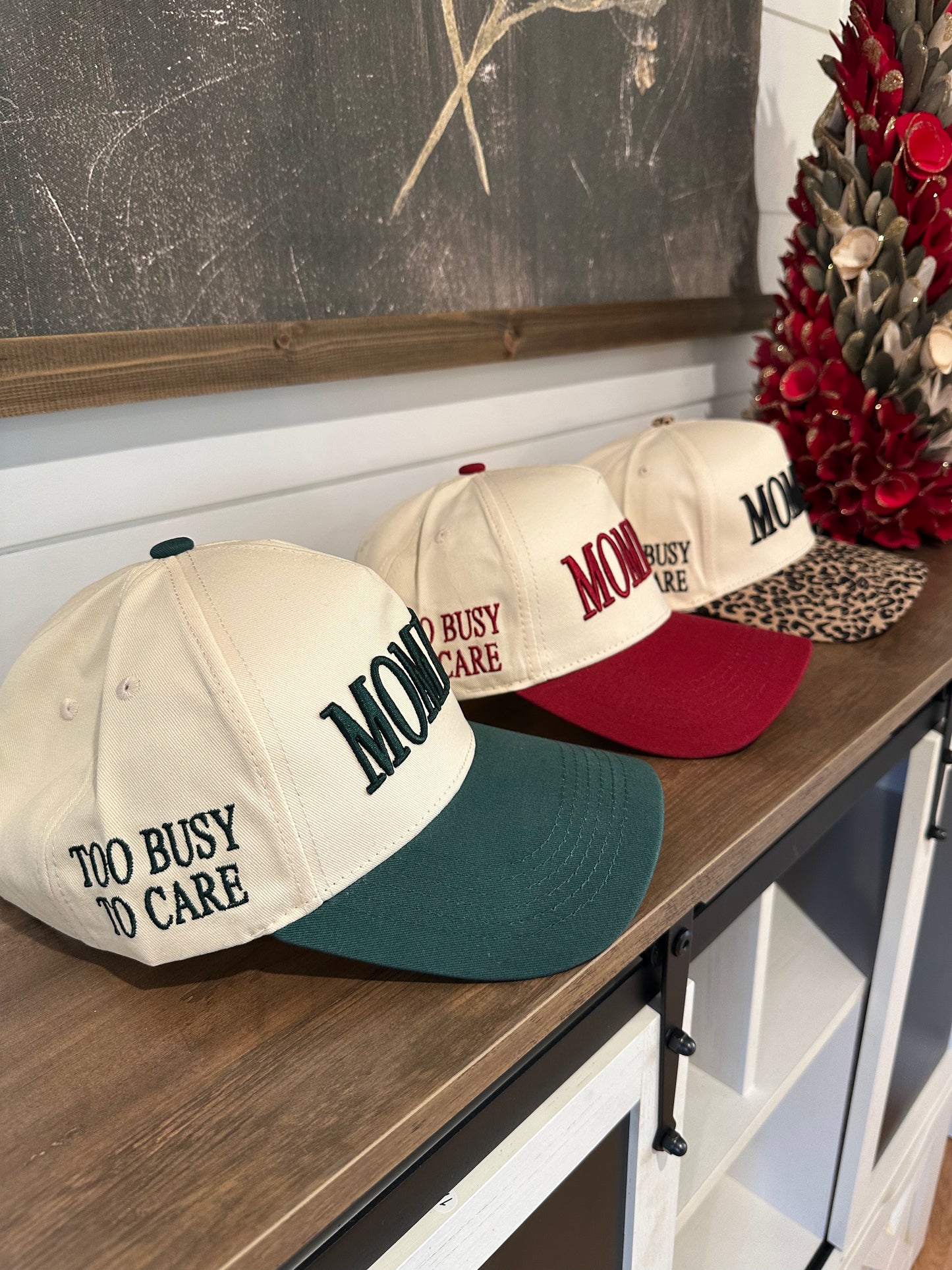 MOMMIN’® Hat – Choose Your Print